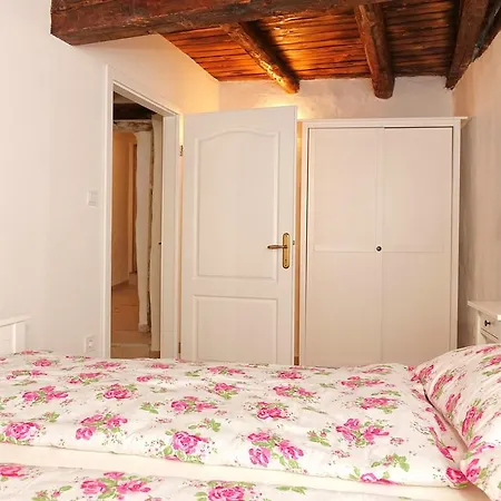 Castelier Semesterbostad *