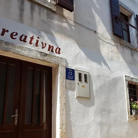 Castelier Nyaraló